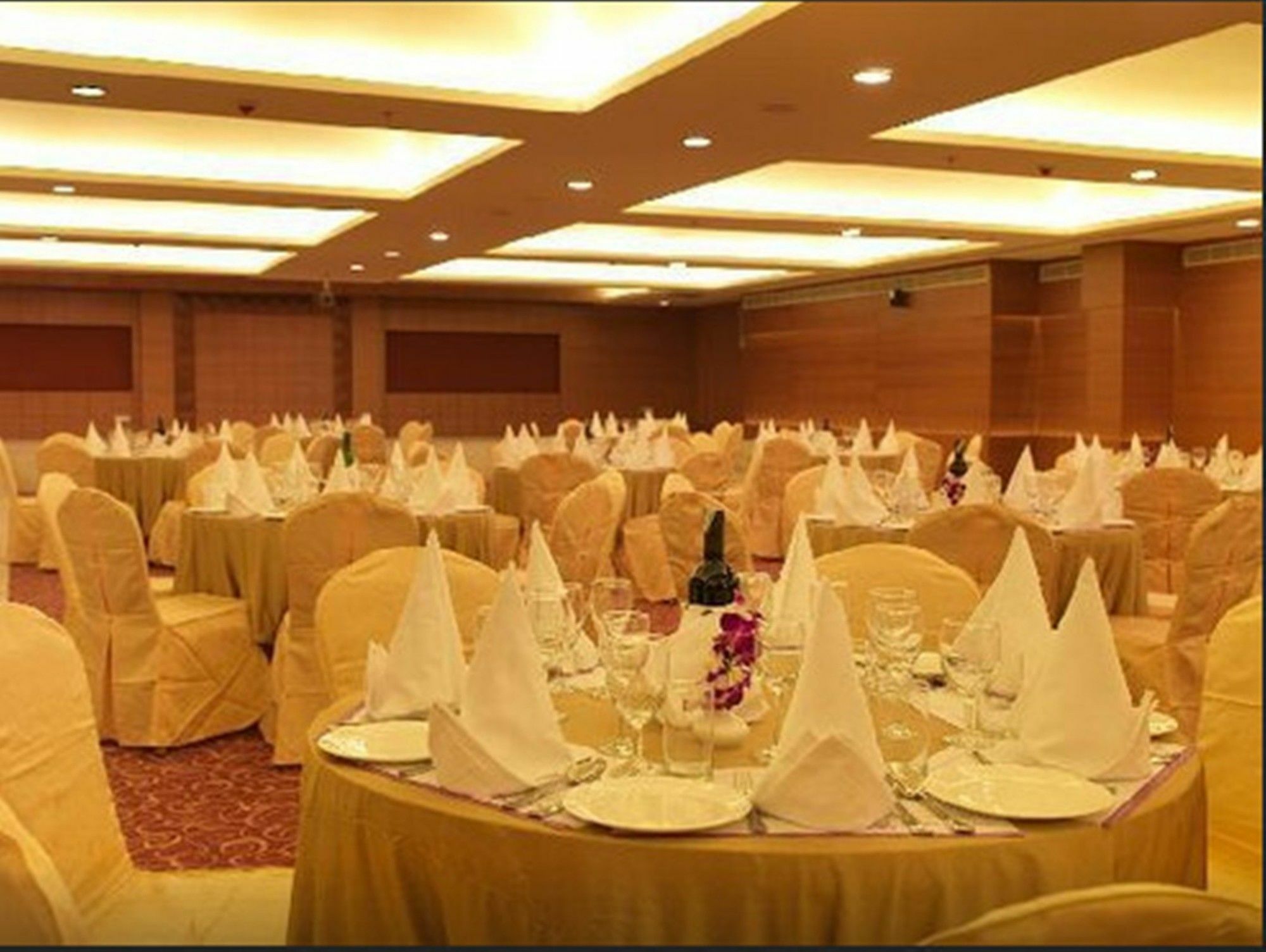 Royal Orchid Central, Shimoga Restoran gambar