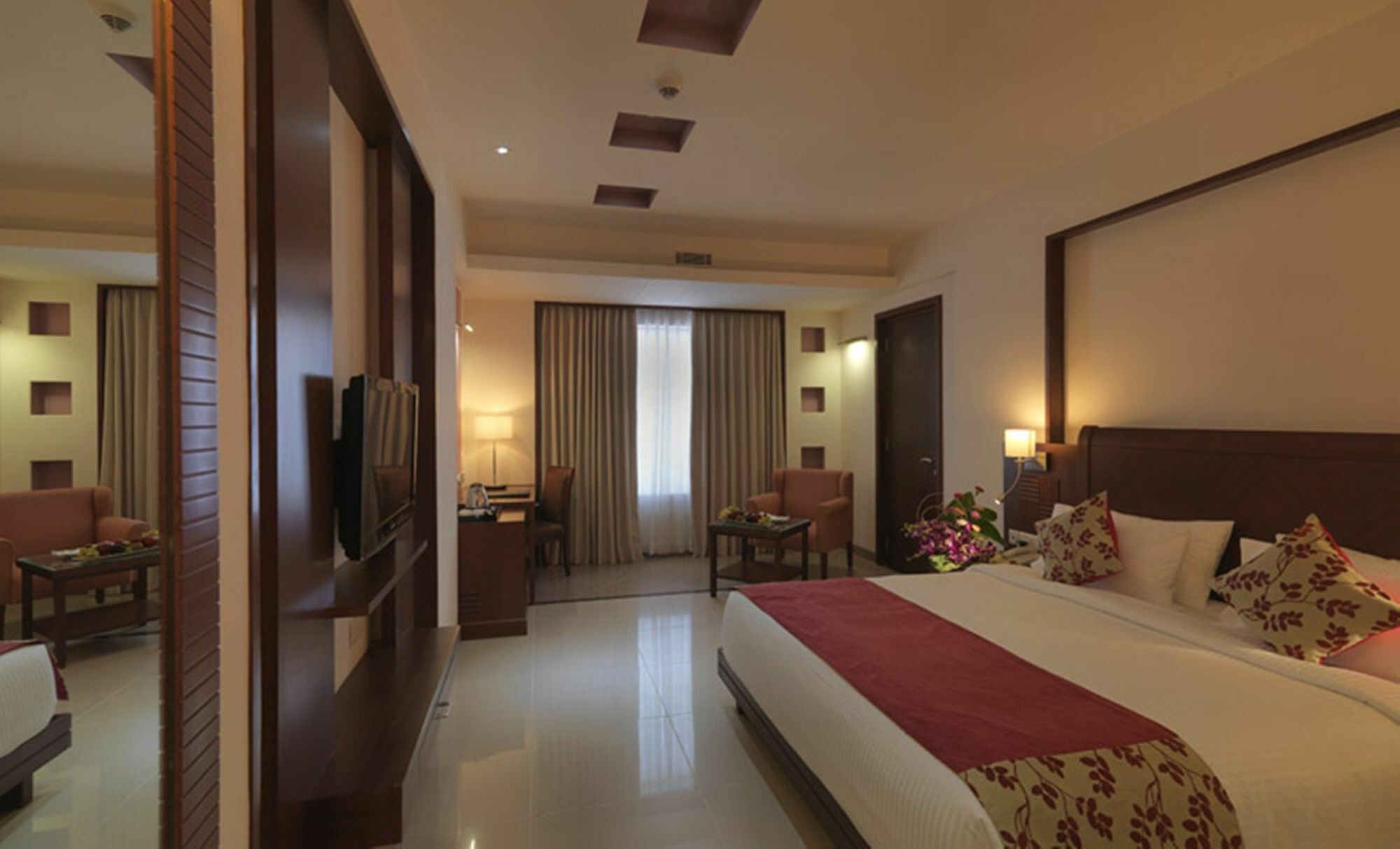 Royal Orchid Central, Shimoga Bilik gambar